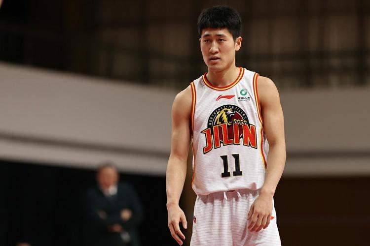 脸都不要了[捂脸哭]，吉林84-87不敌北控，这3位球员必须为输球负责！1