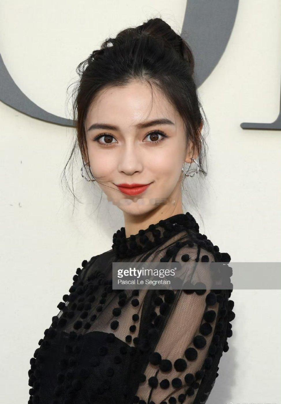 Angelababy和迪丽热巴生图，谁是真美神一目了然​​​
