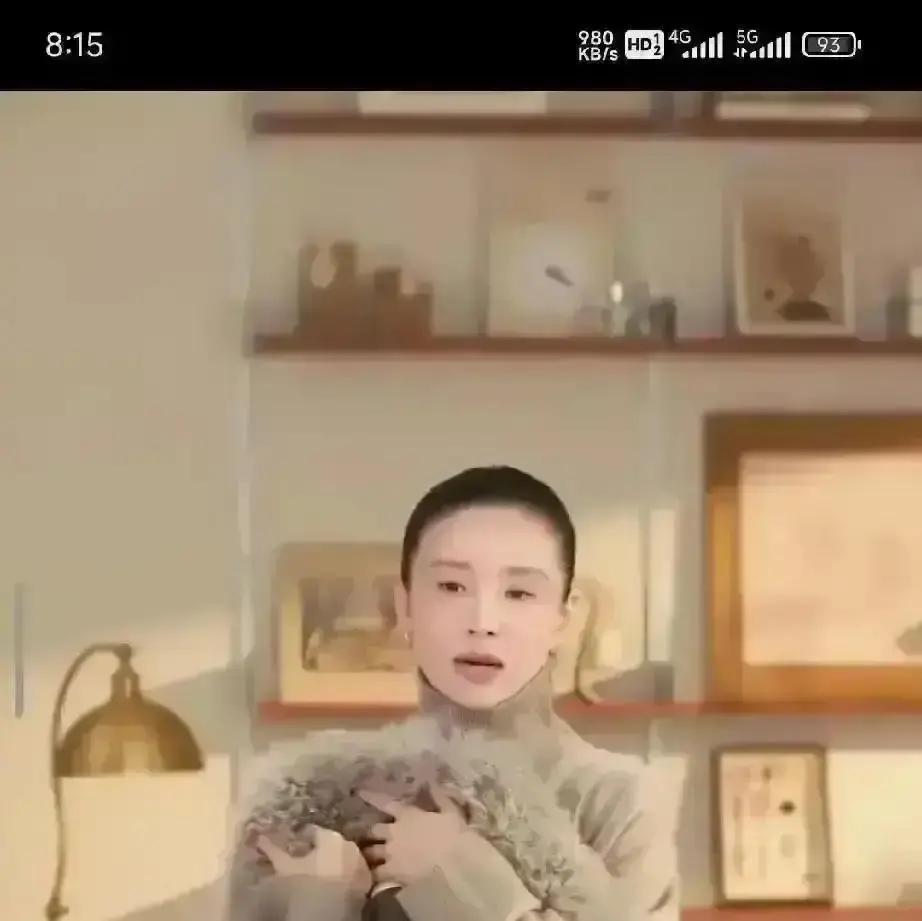 469元抢鹅绒服，3分钟断货昨晚董洁直播，OZLANA羽绒服从899砍到4