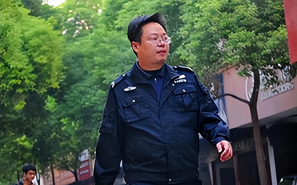 “最惨”理科状元，高考成绩接近满分，成功考上清华，没想到毕业后却选择当保安，每个