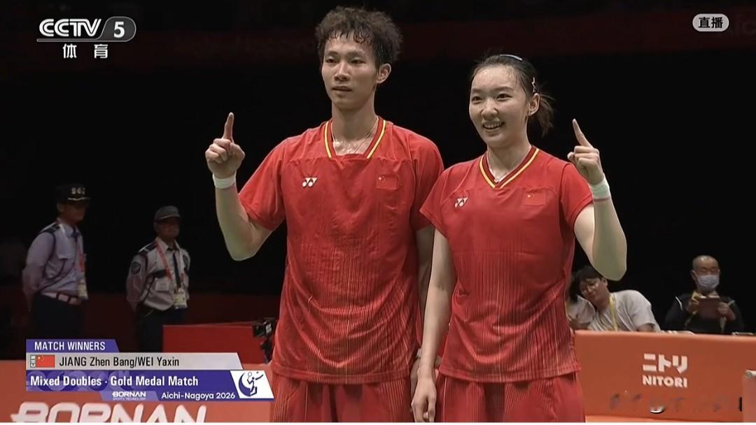 国羽蒋振邦/魏雅欣2-0横扫对手，获亚运会羽毛球混双金牌。北京时间9月29日上午，亚运会羽毛球混合双