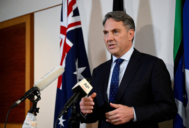 解放军舰队驶向澳大利亚海域？澳防长显然急了：下令不惜代价跟踪12月1日，澳大利亚