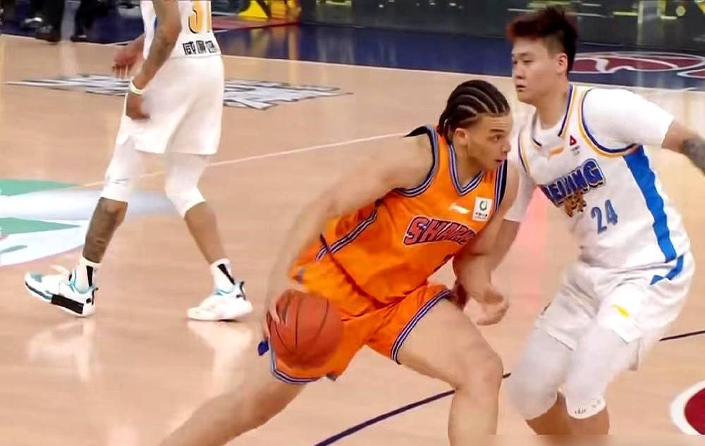 体育板块但也有人觉得，天赋这东西真能当饭吃。还记得那个在NBA单场砍下4