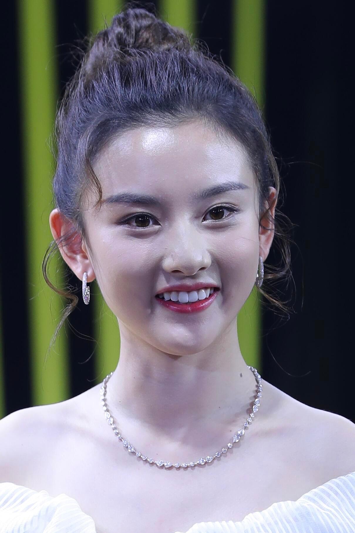 宋祖儿生图，天生的女明星吧，这长相和气质​​​