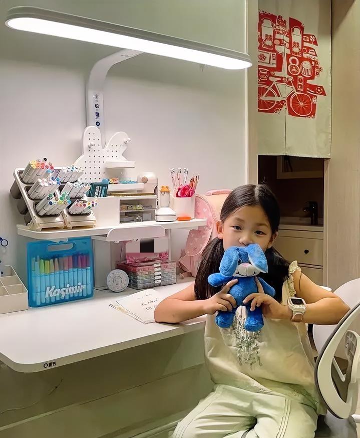 你相不相信，你把小孩教育好了，你30年来没挣到的钱，他3年就给你挣回来。相反，你