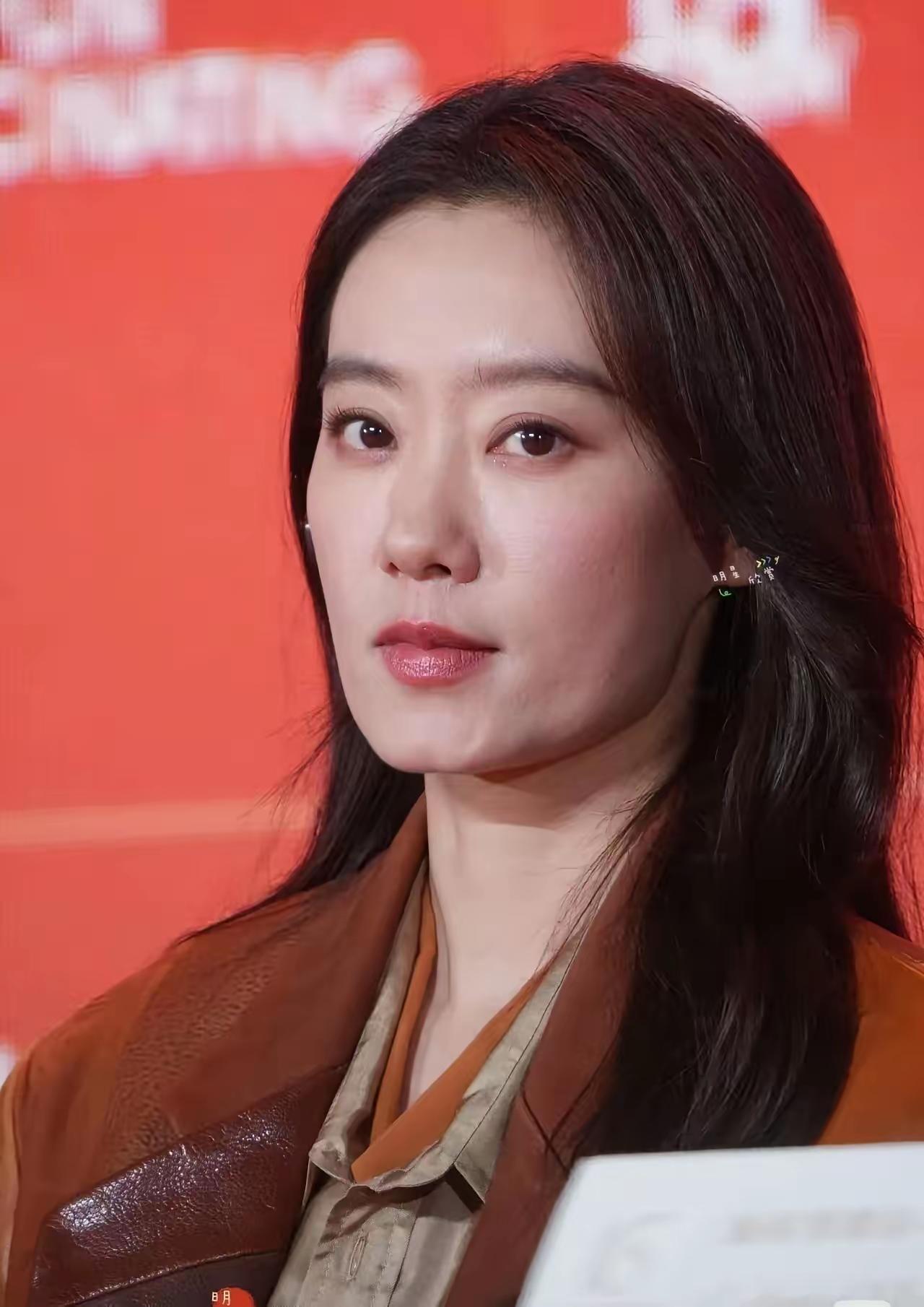 张小斐估计要害怕了不因为别的，就因为《功夫女足》这部电影，因为这是她第一次和