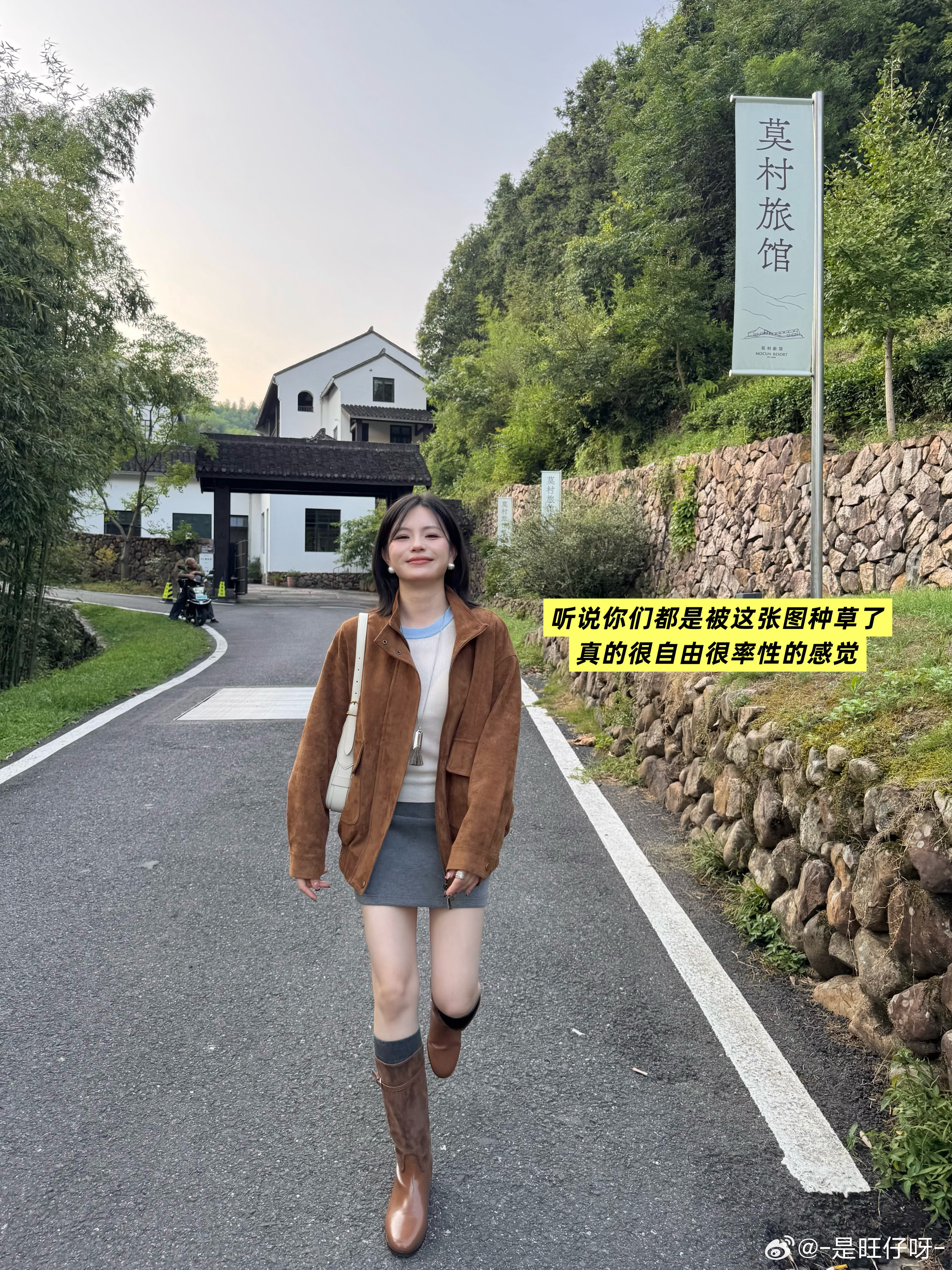有多少姐妹种草了这件!!!今年秋冬美拉德风格会继续盛行喜欢就冲!绝对不后悔的一件