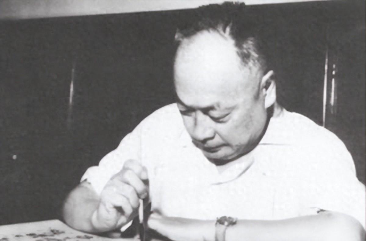 战士向陈毅敬礼喊陈司令好，陈毅却说你叫错了，少了一个字到底是什么原因？1953