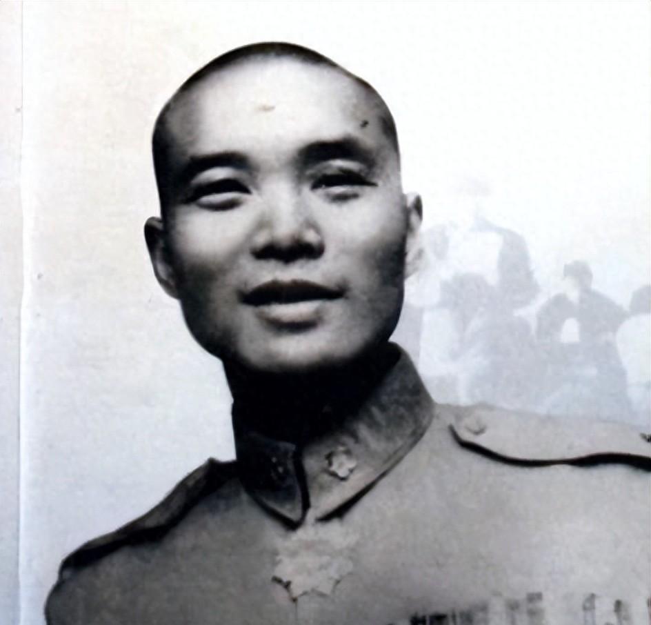 宴会上，沈醉意外察觉戴笠目光始终追随自己妻子，从此决定不再带妻子参加外出的聚会