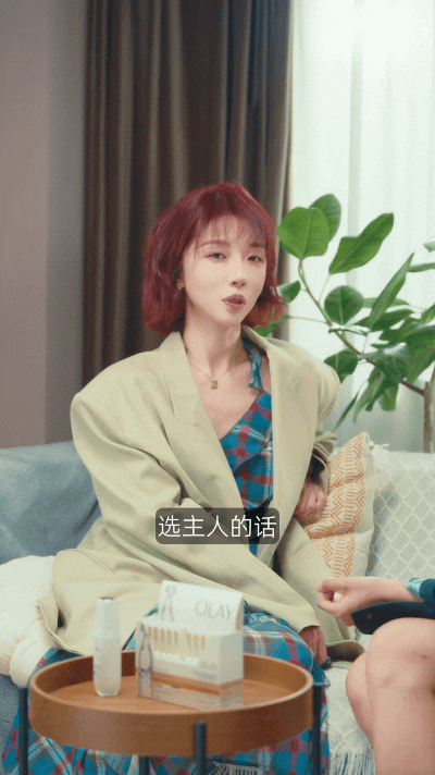 孙千让刘恋别怀疑小狗别怀疑爱刘恋说小狗的爱不会迟疑刘恋陷入自我怀疑，孙千温柔鼓励