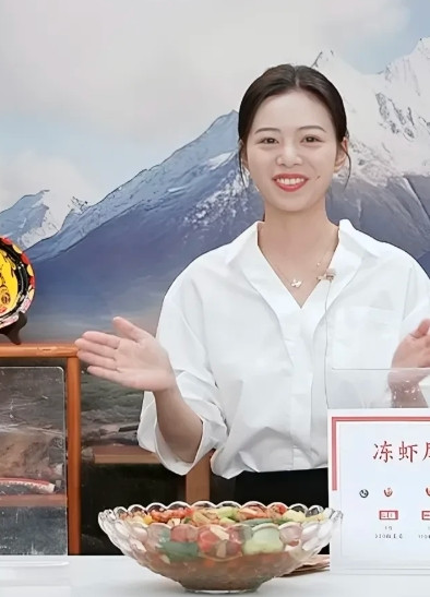 截止到10点20分今天的GMV820万了小龙虾返场卖的挺好很多朋友来复购