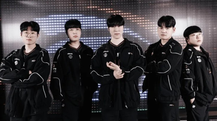 Reddit热议HLE淘汰: 有Kanavi的队都这样 LCK不是靠无脑莽就能赢