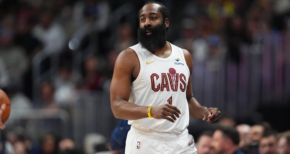 詹姆斯·哈登的职业轨迹，在NBA历史上堪称独特——他既是常规赛MVP，也是未来名