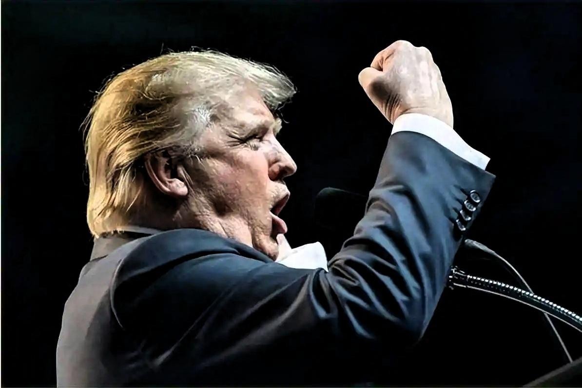 特朗普这波操作，简直是“神助攻”！谁能想到，那个总喊着“让美国再次伟大”的特