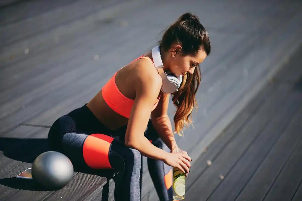 科普：少吃挨饿是减肥的本质，那瘦肚子的本质是什么 你是不是也发现了，体重下来