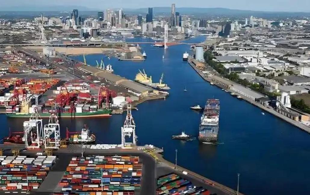 这回澳大利亚算是彻底把路走绝了！就在几天前，堪培拉方面突然撕下伪装，宣布要强行收