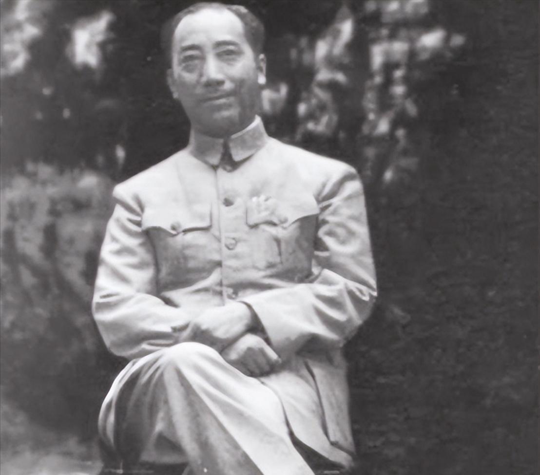 1971年前后，安徽一个满手机油、天天跟拖拉机打交道的普通修理工，突然被人查出一