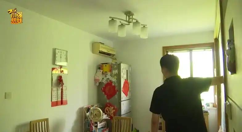 “解释不清了！”近日，浙江杭州，一男子半夜总是能听到楼上有怪声，像是小孩子在跑，