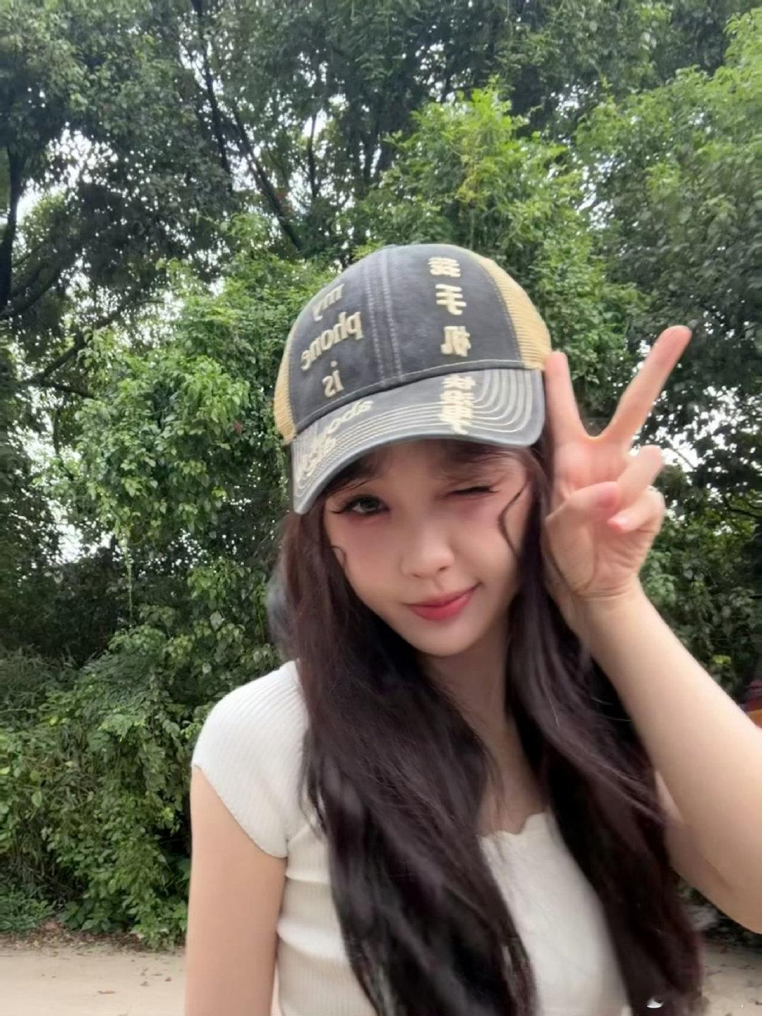 #虞书欣#漂亮的虞姐有杀气,可爱的书欣有力气​