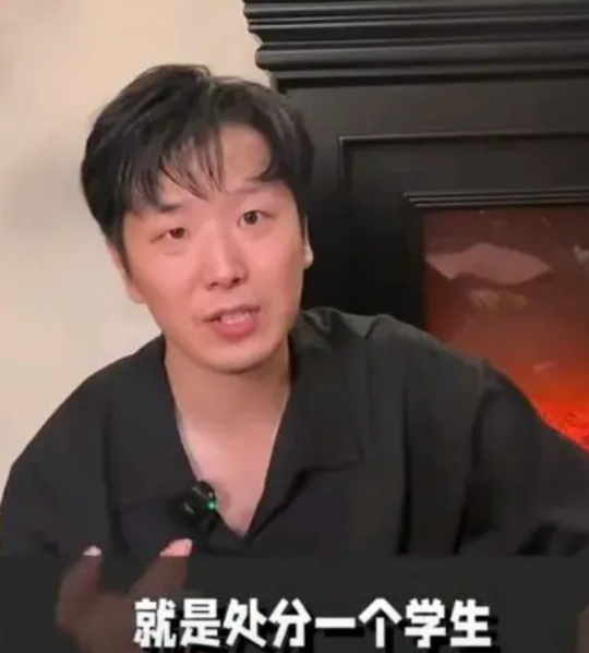 大家都把焦点聚错光了，武大校长说的“撤销对肖同学的错误处分需要上级安排”并不是在
