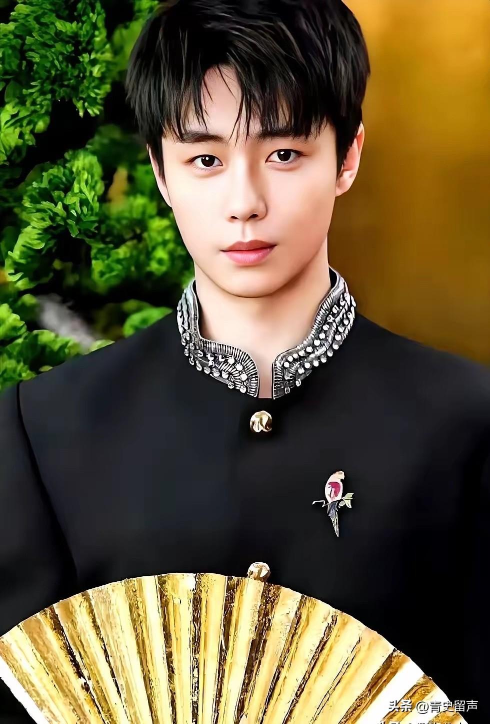 张嘉益都夸他，这小子真下功夫了。​《主角》里，封潇潇替忆秦娥顶罪那场戏，没有撕