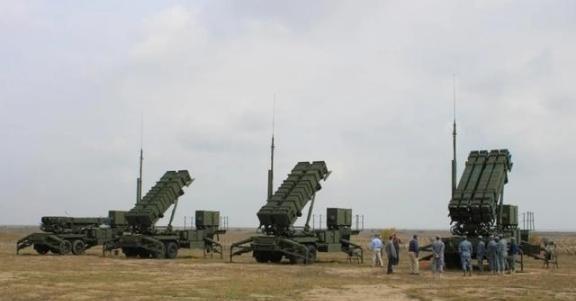 反导系统真的有用吗？说句实话吧，就算是中国最先进的红旗反导系统，也不一定能拦住美