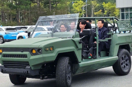 韩国研制某种意义上的自爆卡车！玩过红警游戏的网友，对自爆卡车是有很深印象的！韩