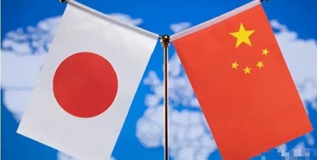日本慌了！68%民众视中国军力为头号威胁，历史恩怨与现实焦虑交织下的岛国危机