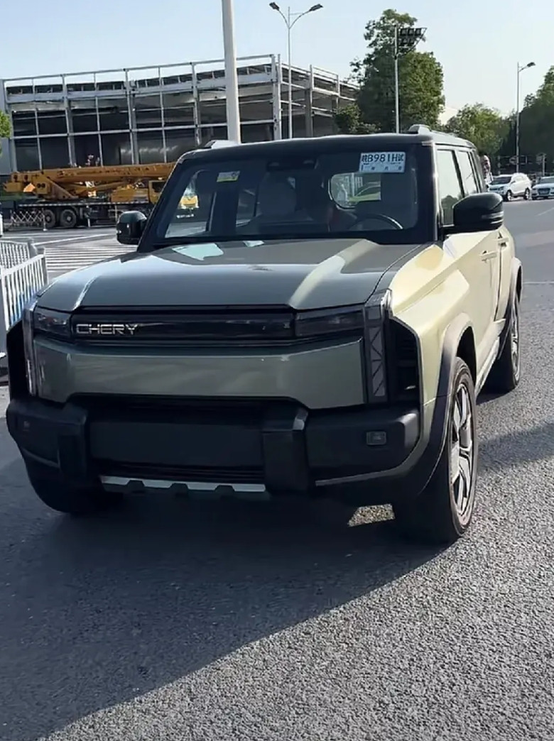 icar03T转至风云网后被命名为x3plus。虽然已经在工信部申报，但披上奇瑞