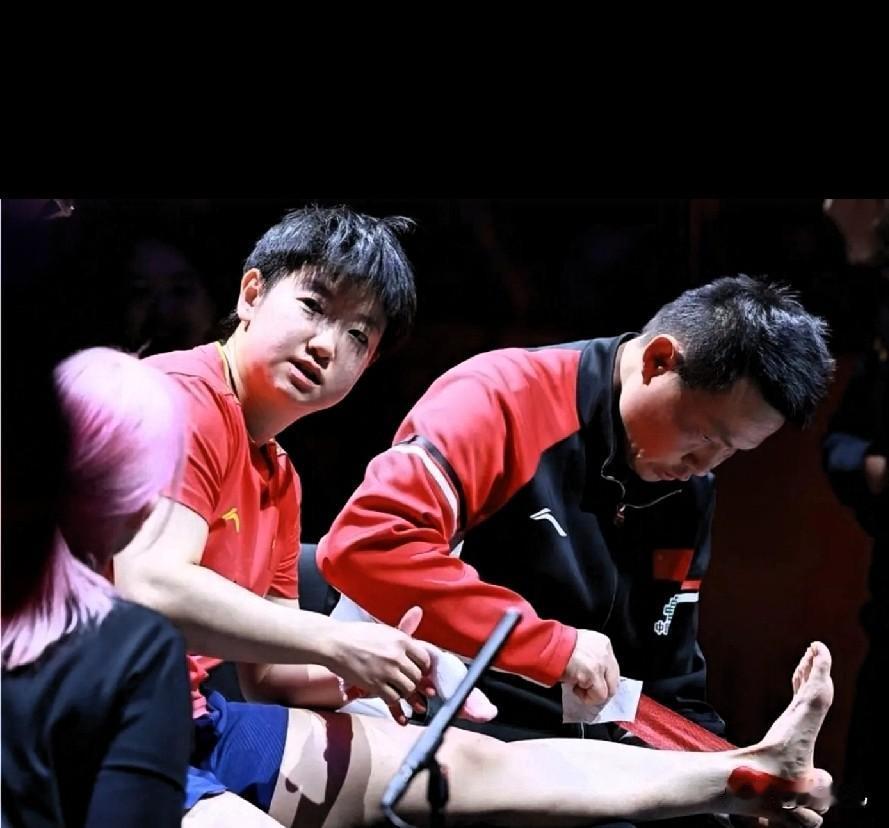 孙颖莎退赛，不仅因为她伤痛，而且因为她不想影响混双，才中途退赛的。下午孙颖莎一个