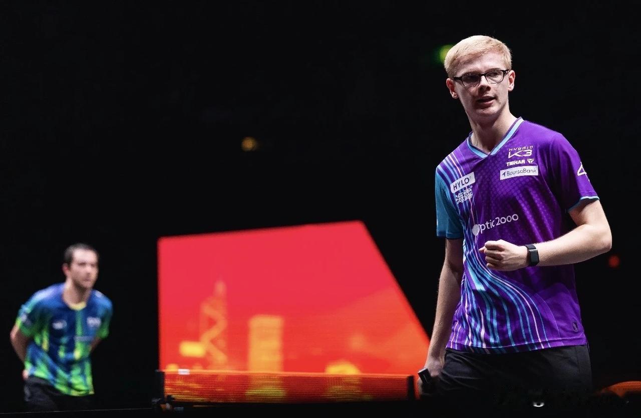 雨果亏大发了。本来，放弃混团世界杯，目的就是剑指香港总决赛男单冠军的。殊不知