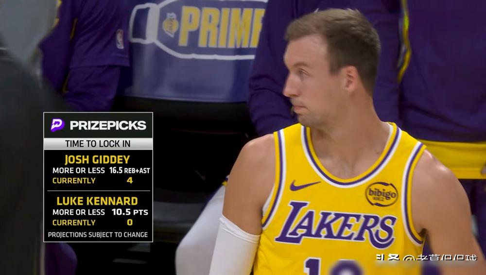 我靠刚看完湖人半场！联盟三分王肯纳德居然拿0分！三分2中0！你别瞎慌，这货