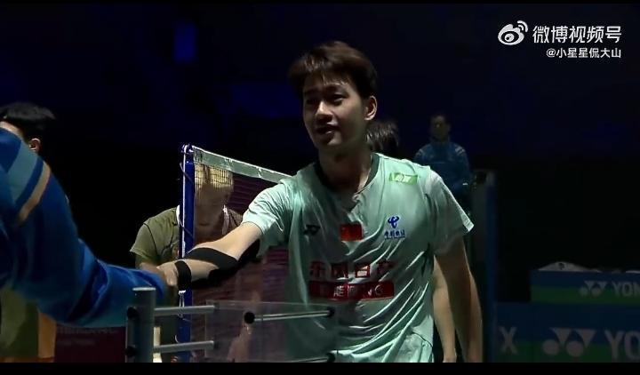 这熬夜值了[笑着哭]！梁王组合时隔三年再进印度羽毛球公开赛决赛[赞]！刚刚，梁