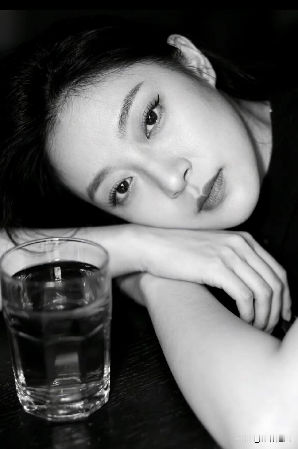 七夕留言：因为有你，世界很甜。我把笑容与真心给过任何人，但给你的是我的灵魂。
