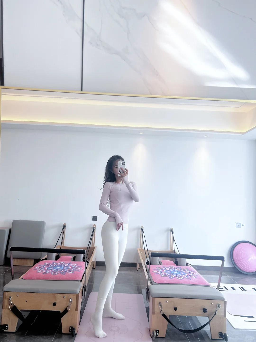 普拉提老师的一天这是自己工作室第一次拍的照片忙忙碌碌也是才顾及上真是幸福的