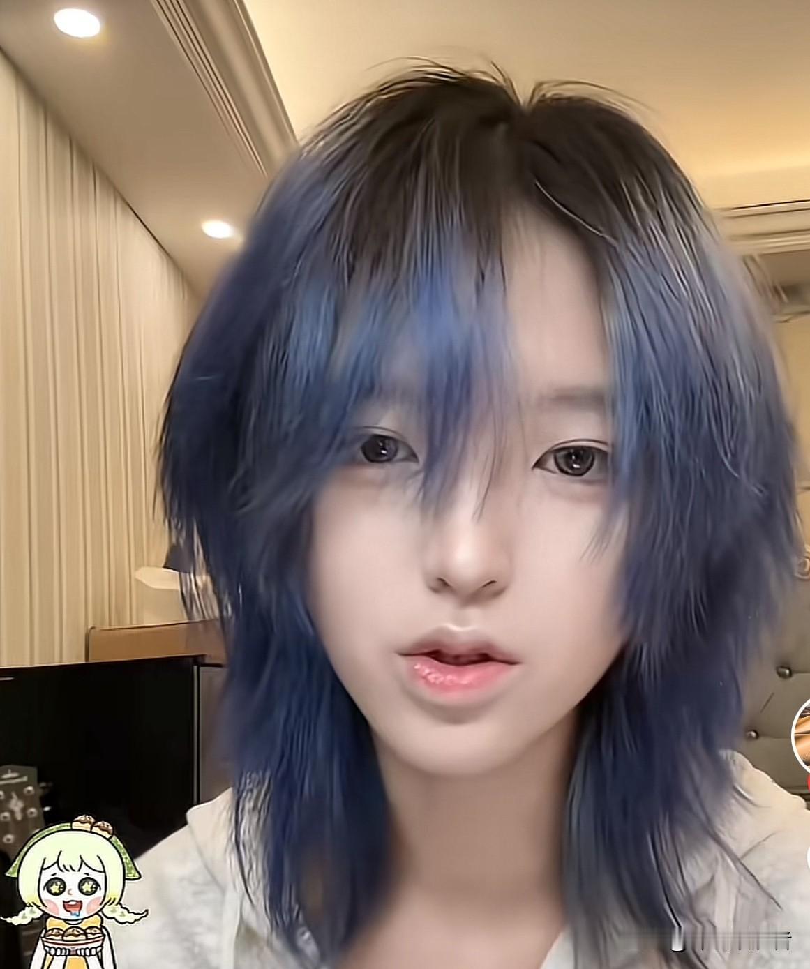 这两天，深圳外国语学校一个蓝头发的女孩差点被炒翻车了。陈诺以优异的成绩保送985
