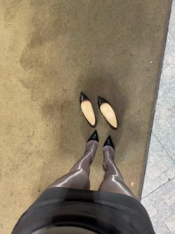 给我擦皮鞋
