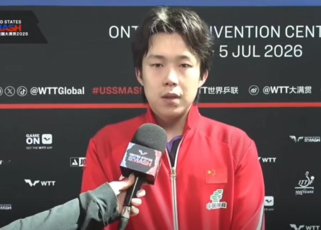 莎头组合为何会0-2落后，赛后采访时王楚钦说了实话，大头说，因为很久没打混