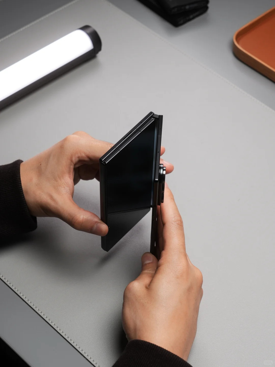 数码闲聊站哪种折叠形态才是主流折叠屏发展到现在早就不是单一形态的内卷了横向内折