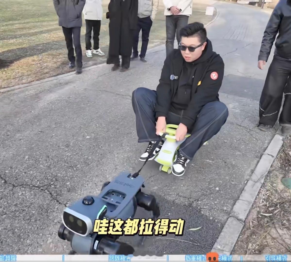 1米9几，100多公斤的壮汉都能拉得动，这妥妥的反向虚标啊（官方数据是拉100公