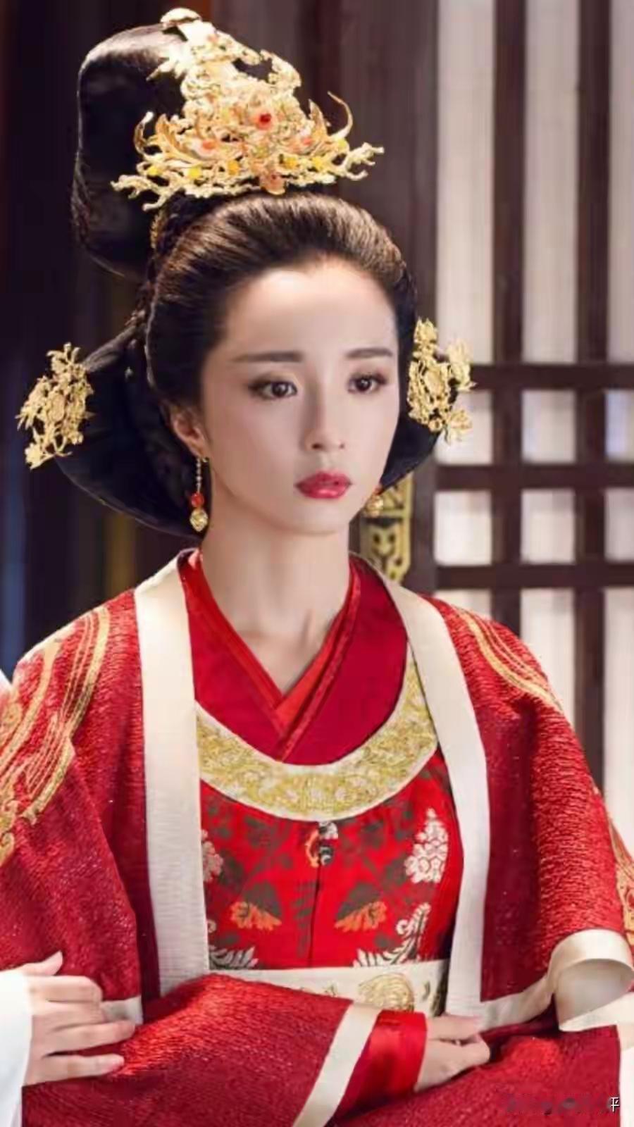 史上两位霸气皇后，逼帝王一生独宠，偌大后宫形同虚设古代帝王坐拥三宫六