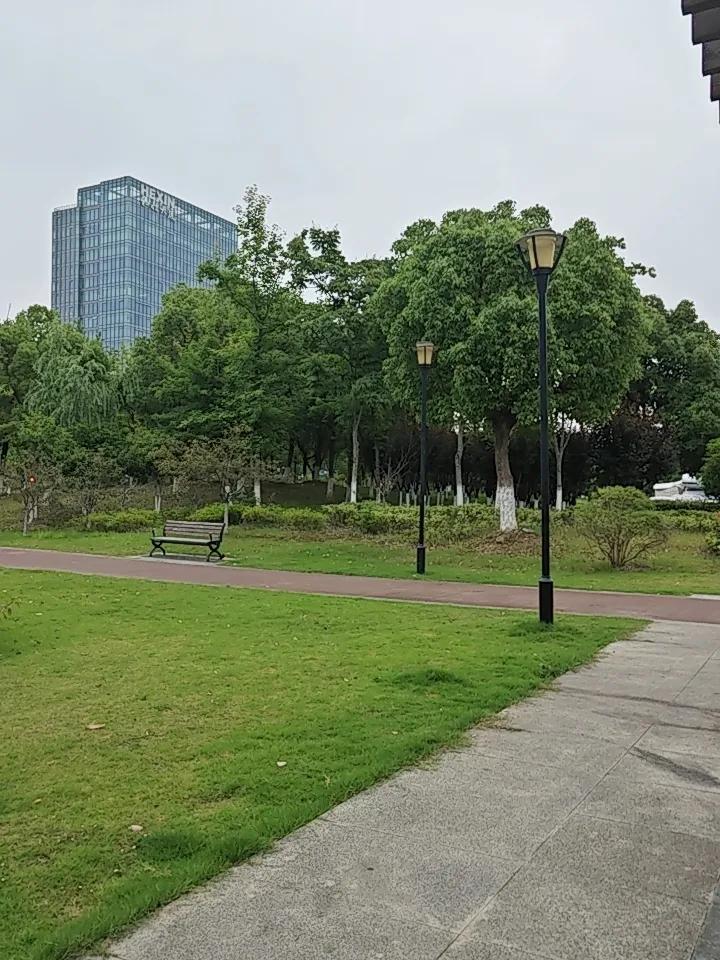 人到50岁才懂：所有大病，都是常年“瞎熬”出来的！有没有发现一个很扎心的现