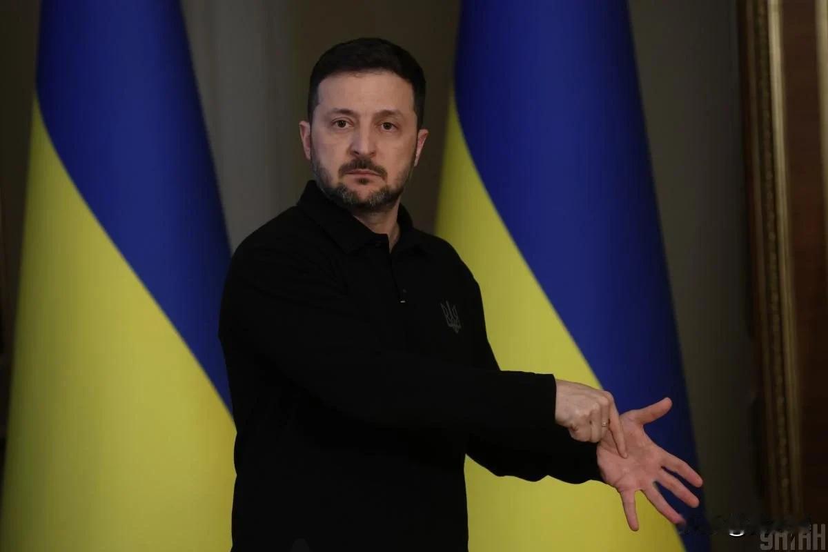 “我当然赞成，但是……”：泽连斯基回应军人工资是否会上涨12月11日晚，泽连