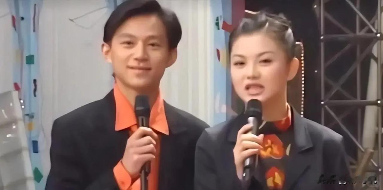 51岁的何炅，自曝身体遭不住了。谁的童年没追过《快乐大本营》？谁没被何炅那张