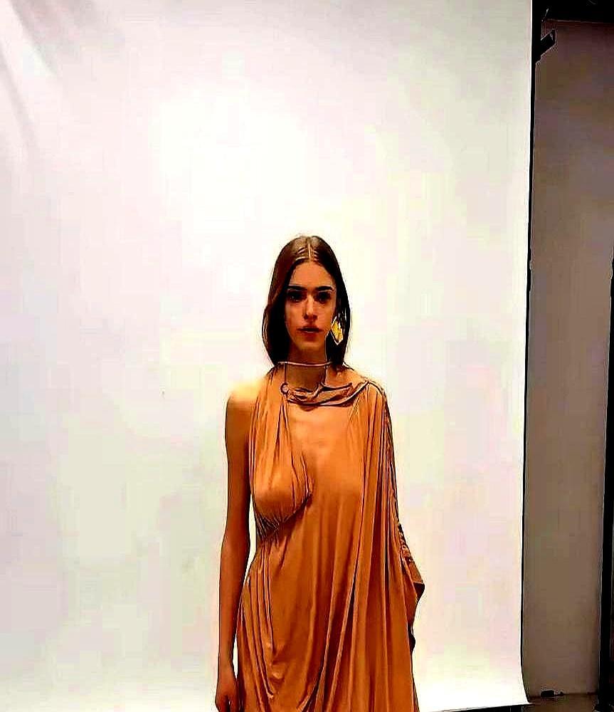 2010年，捷克人口才一千万，一部本土喜剧却拖进影院一百二十万人，把《阿凡达》和