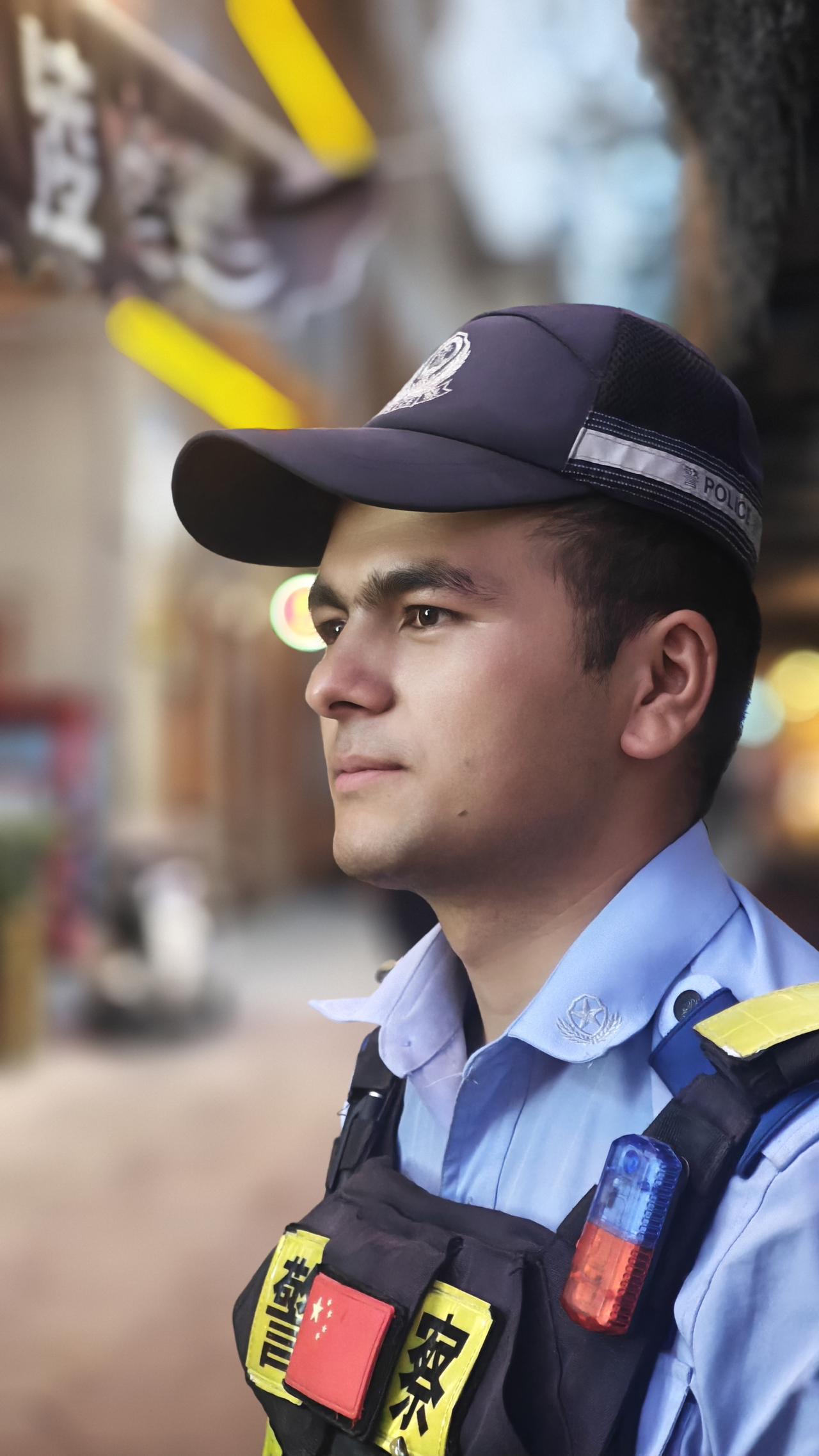 荣立一等功的辅警就该破格录用为人民警察！一等功，一般都是辅警拿命搏来的荣誉，