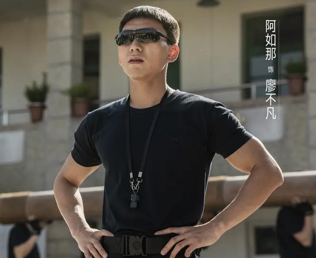 《藏锋》原著大结局太狠了！刘浪用命换来的真相，谭彦用拒升职来还，幕后大老板竟是马