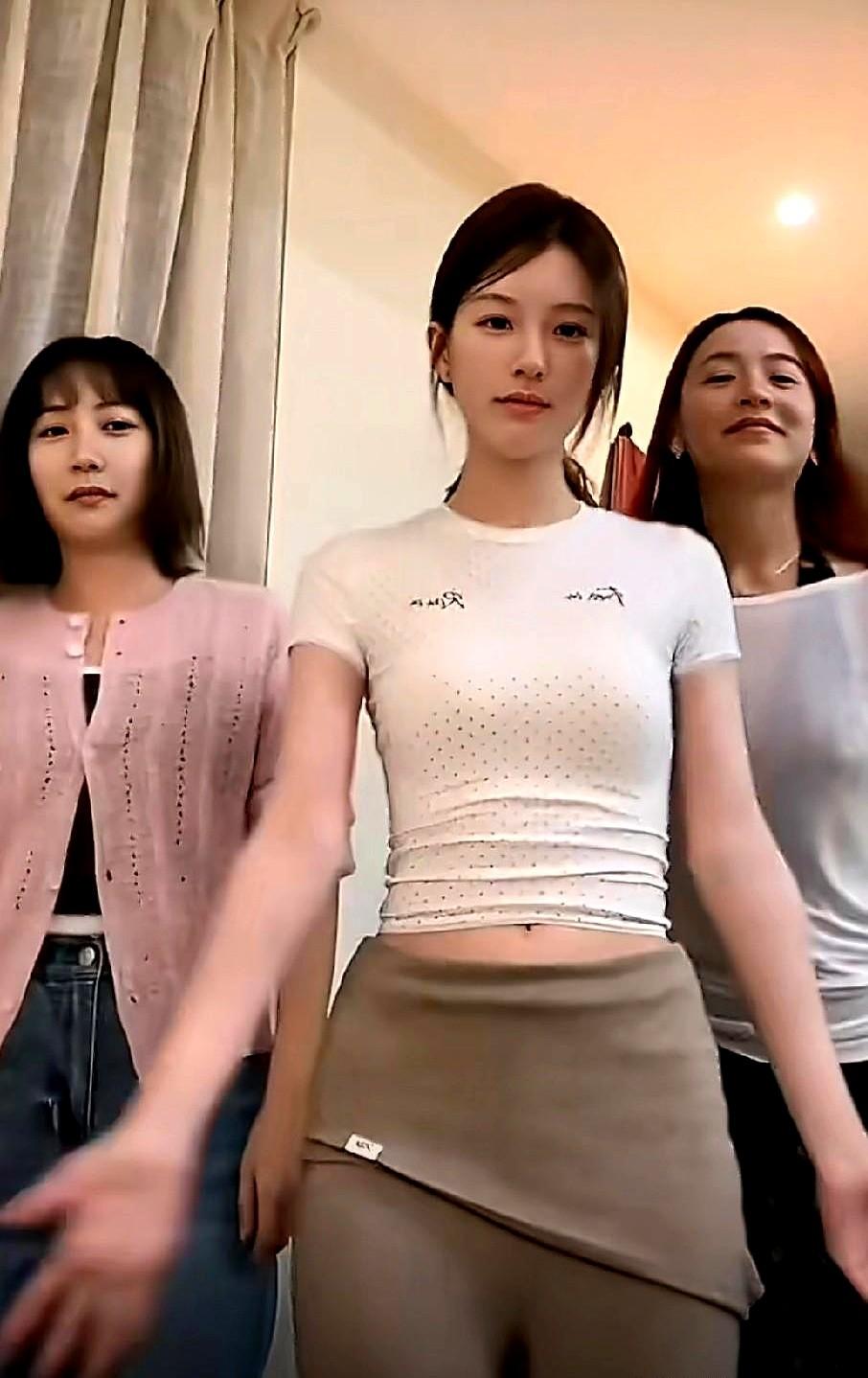 赵露思新剧爆火，她本人却在直播里意难平。她说，要不是生病和解约风波，《许我耀