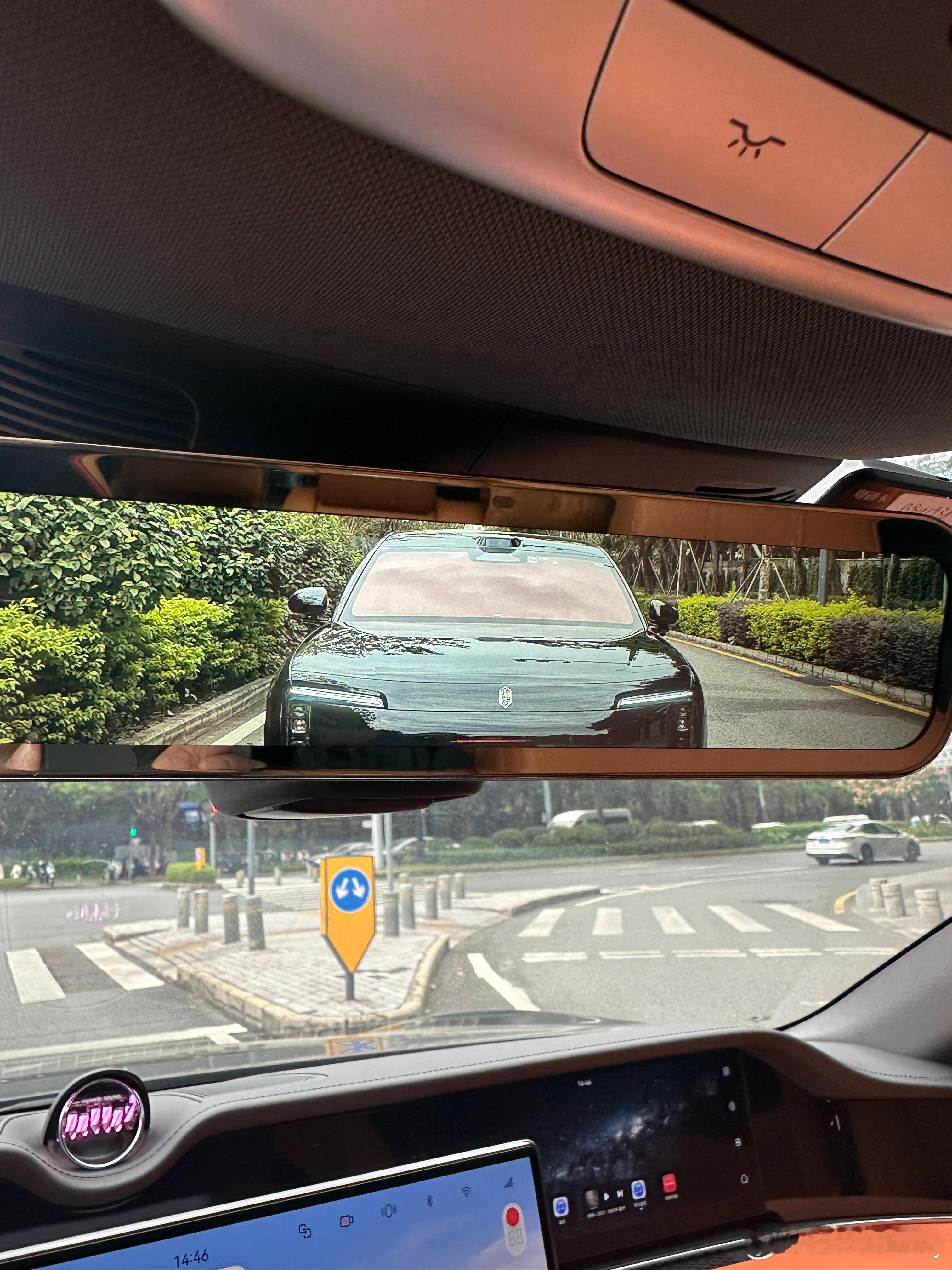 这个角度看尊界S800有点萌