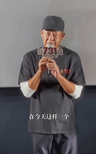 王志文怎么老成这样了，才59岁而已，听说他经常打高尔夫像贵族一样，可是这次看他现